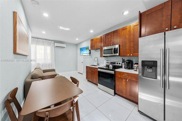 3134 Carter St, Miami, FL 33133