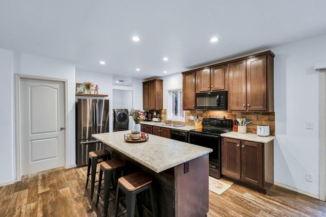 1722 Coyote Trl, Newport, WA 99156