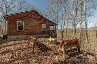 261 Holley Mountain Top Road, Whittier, NC 28789