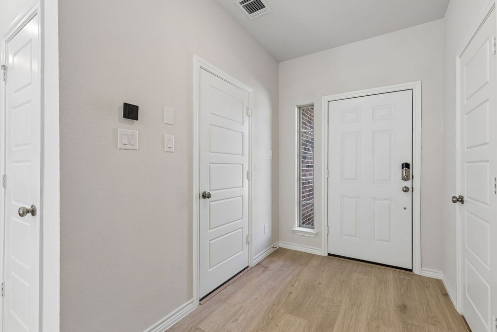 513-515 S Mockingbird Lane, Denton, TX 76205 — photo 5