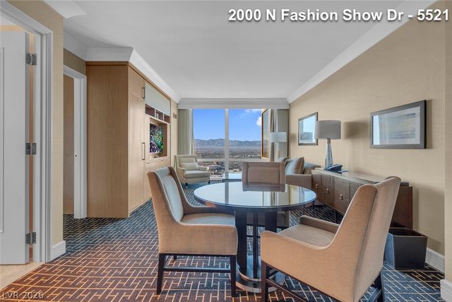 2000 FASHION SHOW Drive 5521, Las Vegas, NV 89109
