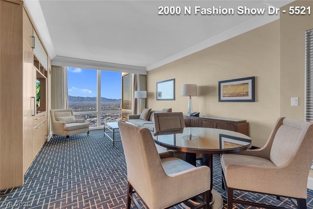 2000 FASHION SHOW Drive 5521, Las Vegas, NV 89109