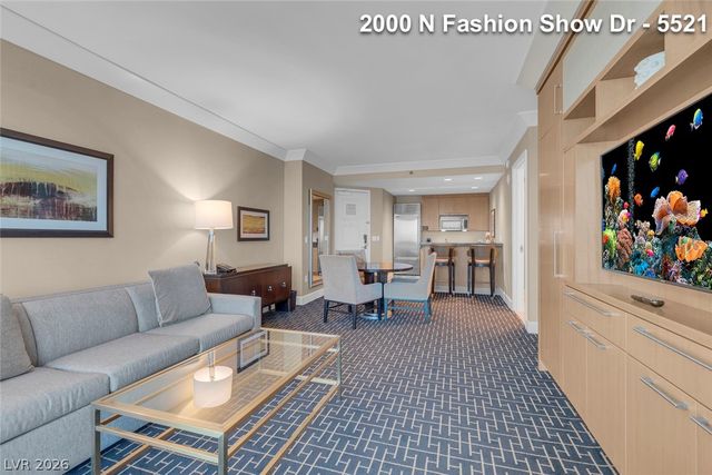 2000 FASHION SHOW Drive 5521, Las Vegas, NV 89109