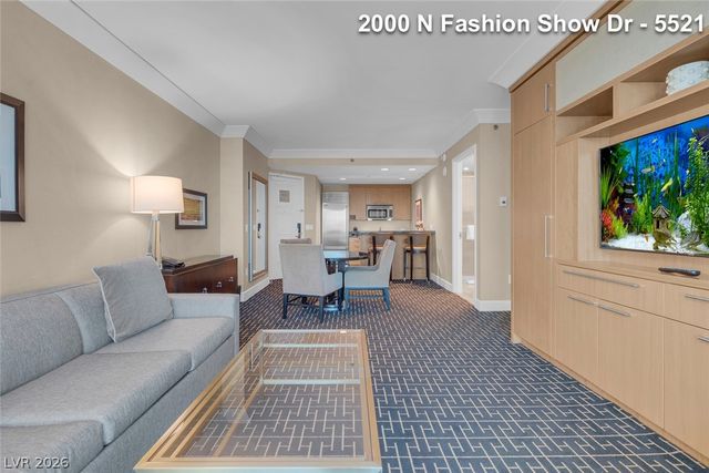 2000 FASHION SHOW Drive 5521, Las Vegas, NV 89109