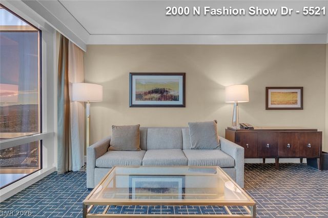 2000 FASHION SHOW Drive 5521, Las Vegas, NV 89109