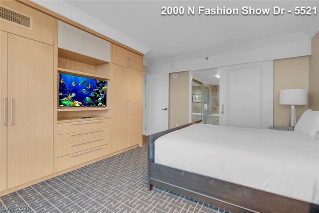 2000 FASHION SHOW Drive 5521, Las Vegas, NV 89109