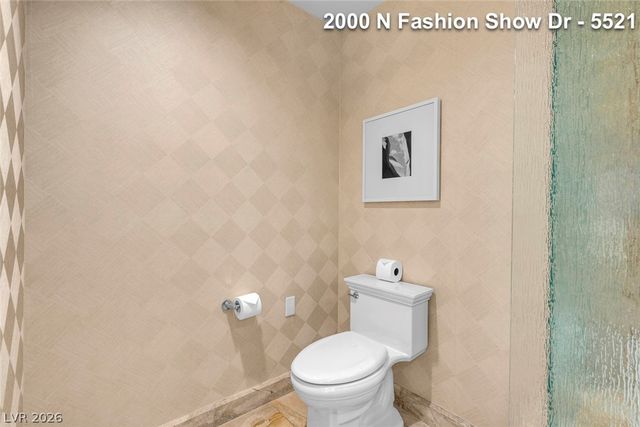 2000 FASHION SHOW Drive 5521, Las Vegas, NV 89109