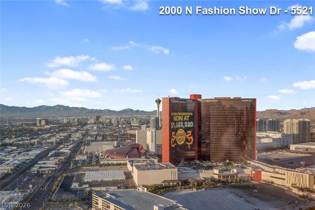 2000 FASHION SHOW Drive 5521, Las Vegas, NV 89109