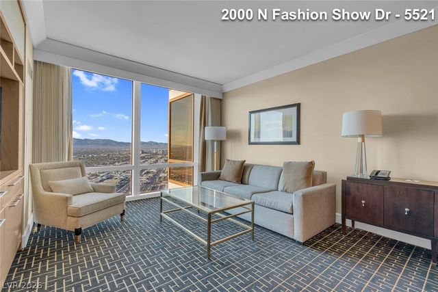 2000 FASHION SHOW Drive 5521, Las Vegas, NV 89109