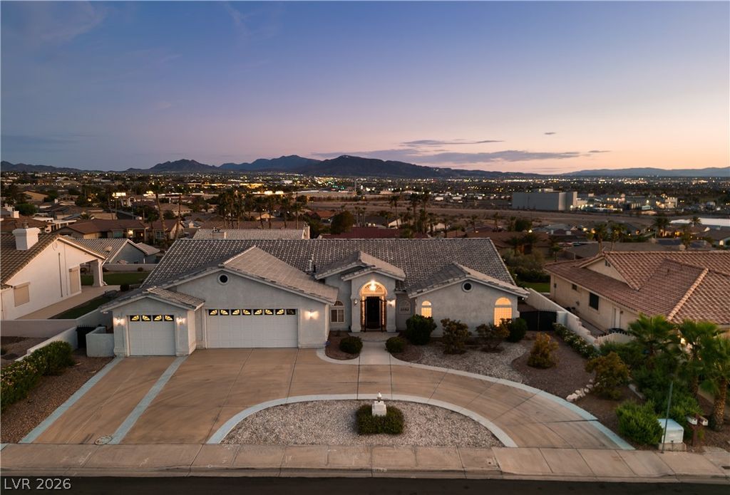 1052 Calico Ridge Drive, Henderson, NV 89011 — exterior