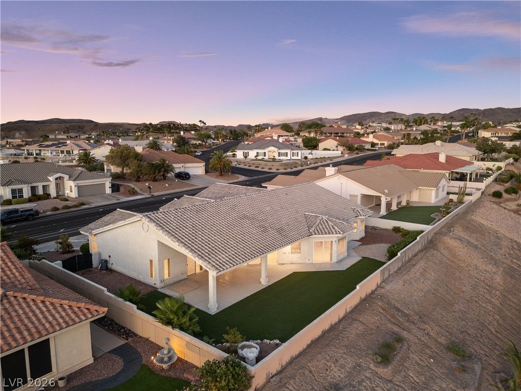 1052 Calico Ridge Drive, Henderson, NV 89011 — photo 5