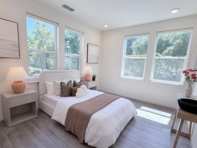 808 Julian Terrace 5, Sunnyvale, CA 94085