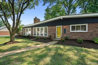 227 Tanglewood Drive, St Louis, MO 63124