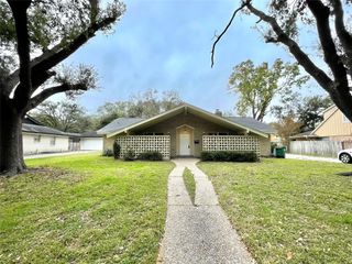 7723 Clarewood Drive, Houston, TX 77036