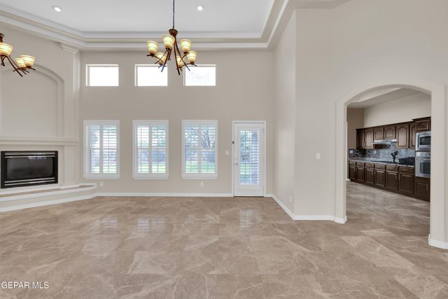 6469 CALLE VISTA Drive, El Paso, TX 79912