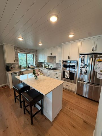 4471 Manitou Road, Excelsior, MN 55331