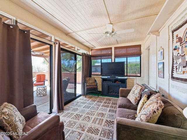 348 E Paseo Azul, Green Valley, AZ 85614