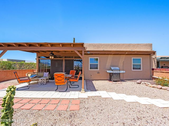 348 E Paseo Azul, Green Valley, AZ 85614