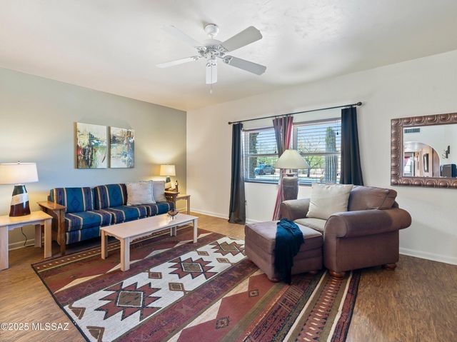 348 E Paseo Azul, Green Valley, AZ 85614