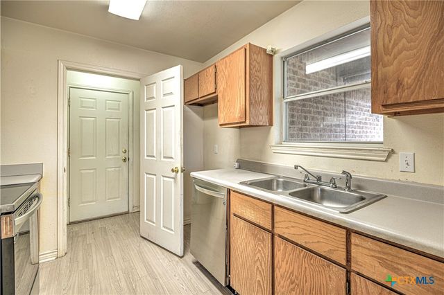 1319 N 12th Street, Temple, TX 76501