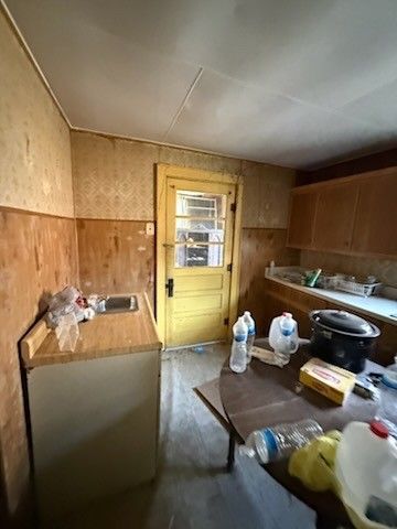 60 W Walnut St, Erin, TN 37061