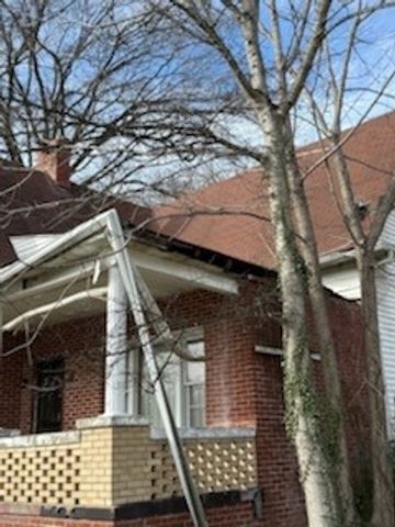 60 W Walnut St, Erin, TN 37061