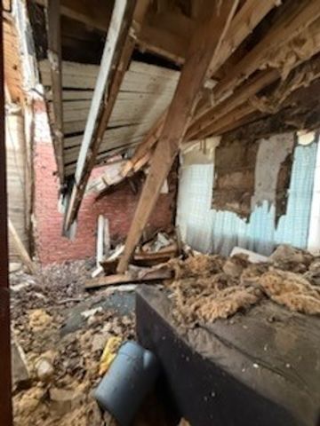 60 W Walnut St, Erin, TN 37061