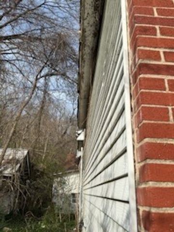 60 W Walnut St, Erin, TN 37061