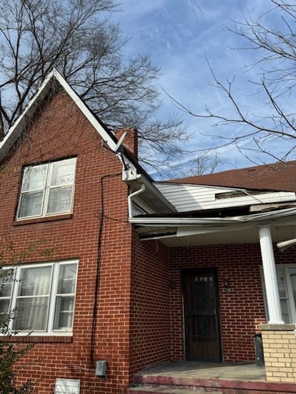 60 W Walnut St, Erin, TN 37061