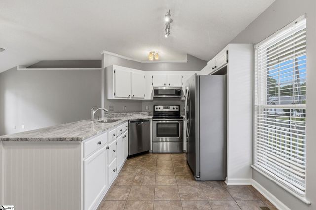 206 Autumnwood Way, Simpsonville, SC 29681