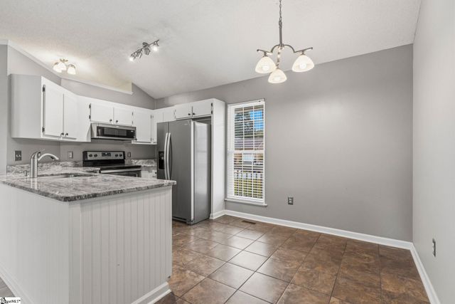 206 Autumnwood Way, Simpsonville, SC 29681