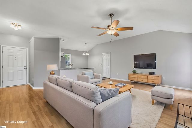 206 Autumnwood Way, Simpsonville, SC 29681
