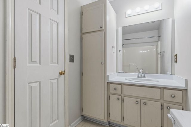206 Autumnwood Way, Simpsonville, SC 29681