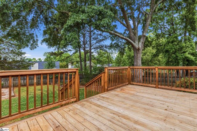 206 Autumnwood Way, Simpsonville, SC 29681