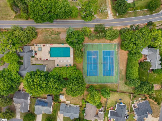 206 Autumnwood Way, Simpsonville, SC 29681