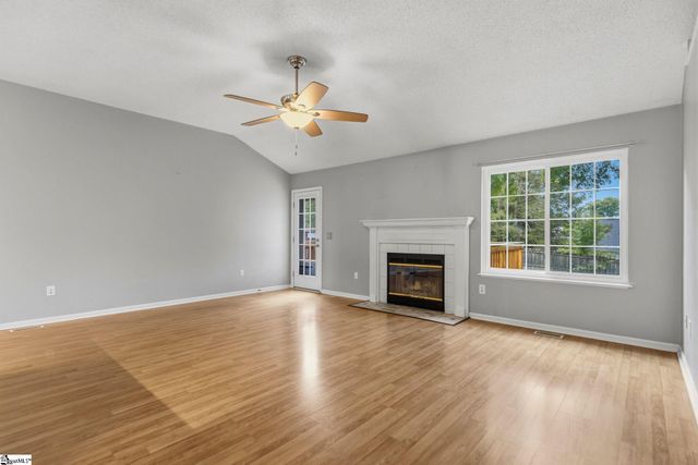 206 Autumnwood Way, Simpsonville, SC 29681