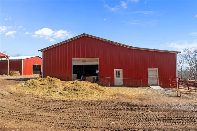 1429 Hunley Branch Rd, Charlotte, TN 37036