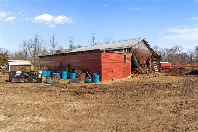 1429 Hunley Branch Rd, Charlotte, TN 37036