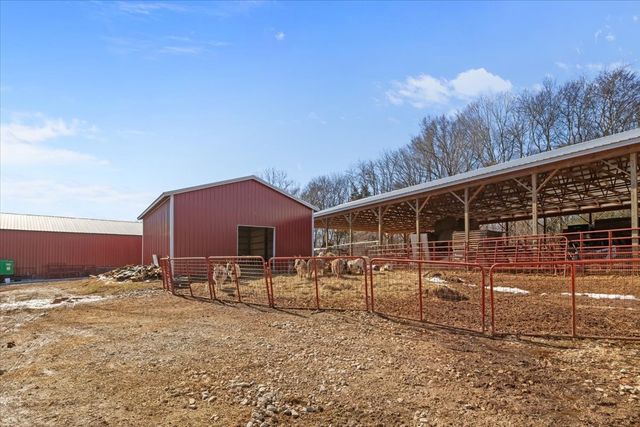 1429 Hunley Branch Rd, Charlotte, TN 37036