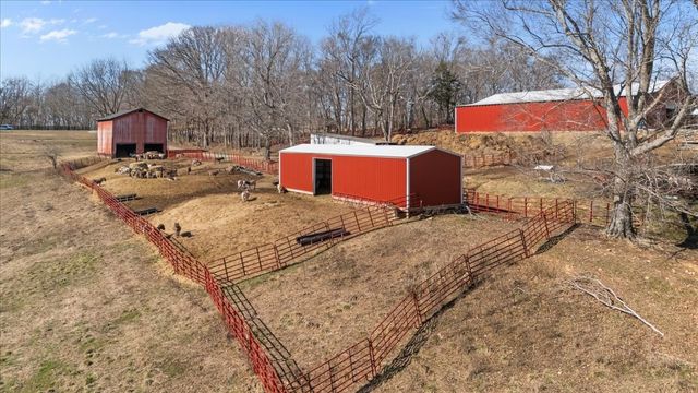1429 Hunley Branch Rd, Charlotte, TN 37036