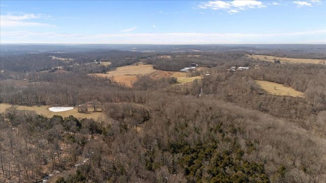 1429 Hunley Branch Rd, Charlotte, TN 37036