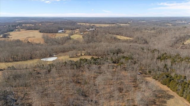 1429 Hunley Branch Rd, Charlotte, TN 37036