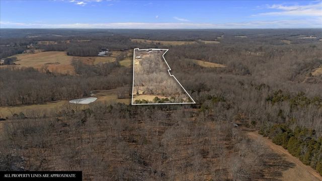 1429 Hunley Branch Rd, Charlotte, TN 37036
