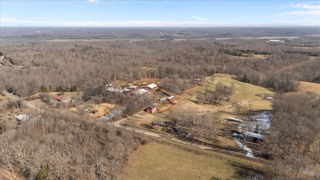 1429 Hunley Branch Rd, Charlotte, TN 37036