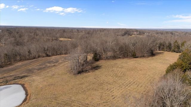 1429 Hunley Branch Rd, Charlotte, TN 37036