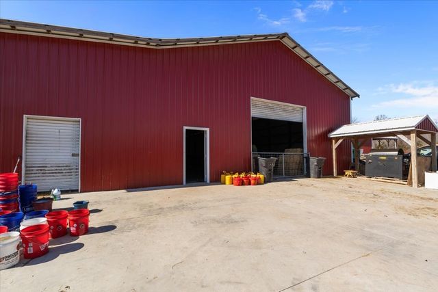 1429 Hunley Branch Rd, Charlotte, TN 37036