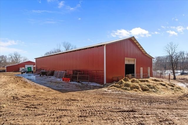 1429 Hunley Branch Rd, Charlotte, TN 37036
