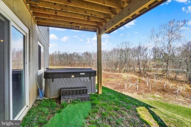 18016 DAVE ANNE CIRCLE, Stewartstown, PA 17363