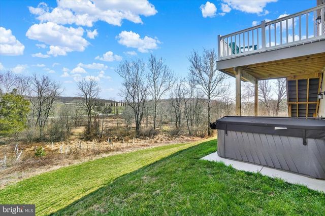 18016 DAVE ANNE CIRCLE, Stewartstown, PA 17363