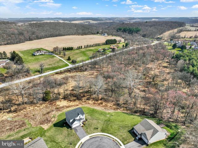 18016 DAVE ANNE CIRCLE, Stewartstown, PA 17363